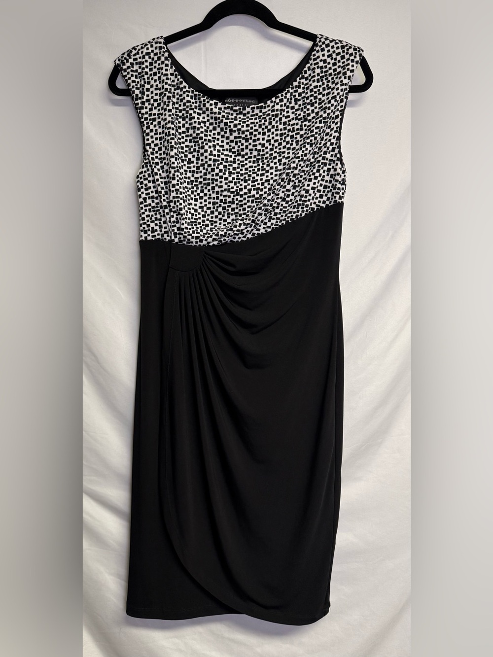 connected apparel Black & White Sleeveless Draped Sheath Dress